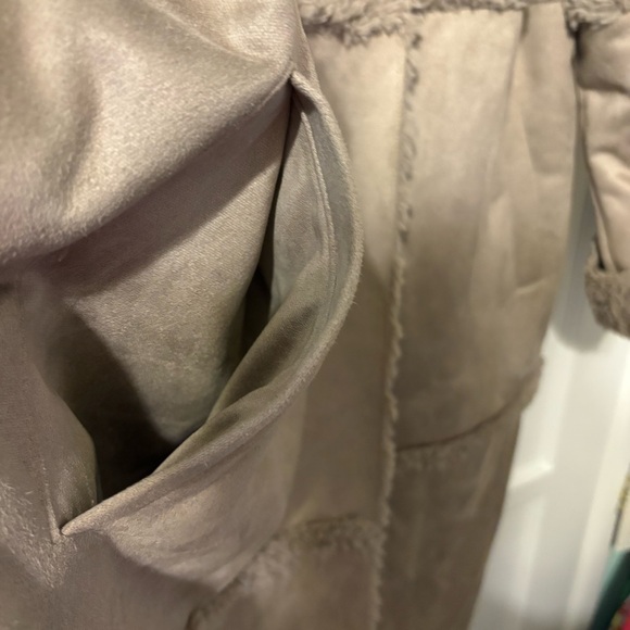 UGG coat - Picture 11 of 16